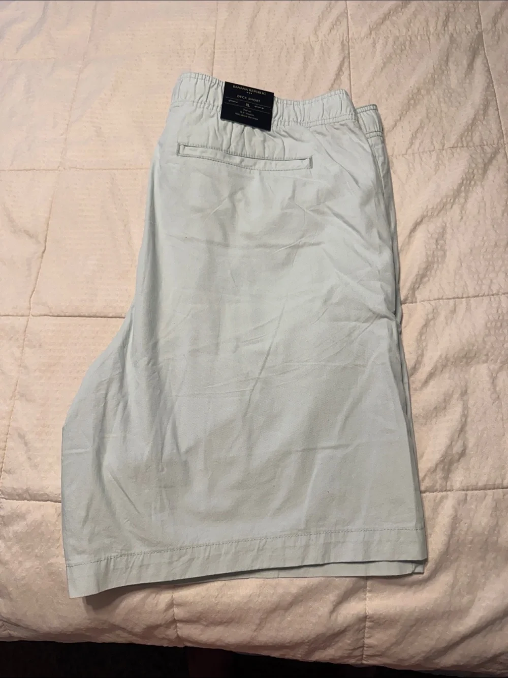 Men's Light green Elastic-Waist Shorts. Banana Republic. New with tags